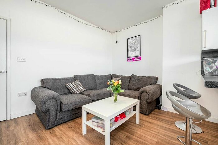 5 Bedroom Flat To Rent In Hill Park Crescent, Plymouth, PL4