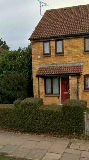 1 Bedroom Semi-Detached House To Rent In Botwell Common Road, Hayes, UB3