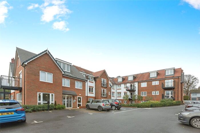 1 Bedroom Flat For Sale In Birchwood Park Avenue, Swanley, Kent, BR8