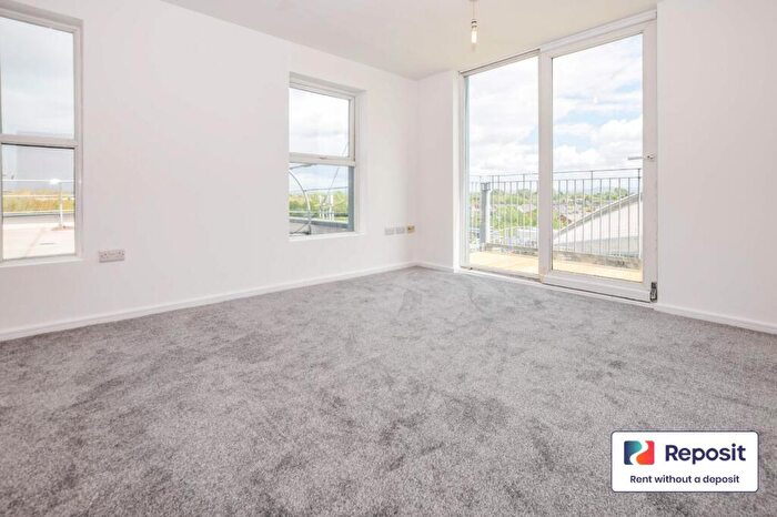 2 Bedroom Flat To Rent In Stillwater Drive, Sports City, Openshaw, Manchester, M11