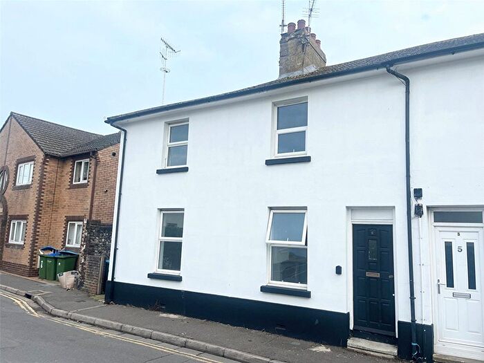 2 Bedroom Terraced House To Rent In Albert Road, Littlehampton, West Sussex, BN17