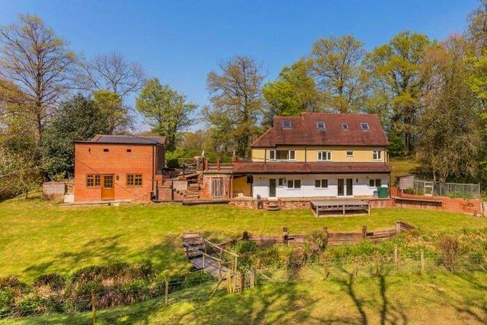 3 Bedroom Detached House For Sale In Ockley, RH5