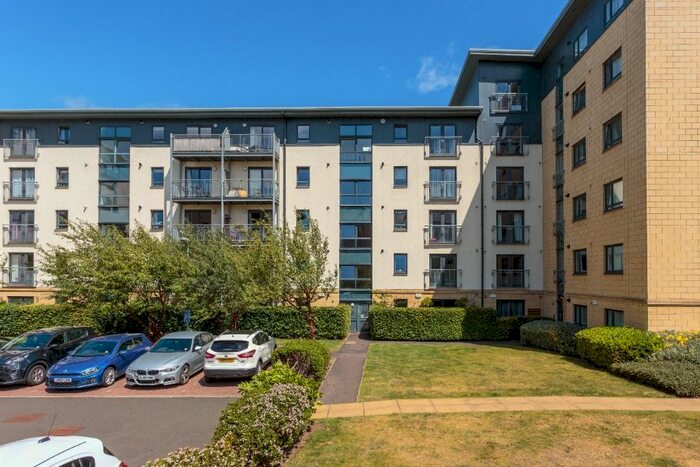 2 Bedroom Flat To Rent In Newhaven Road, Leith, Edinburgh, EH6