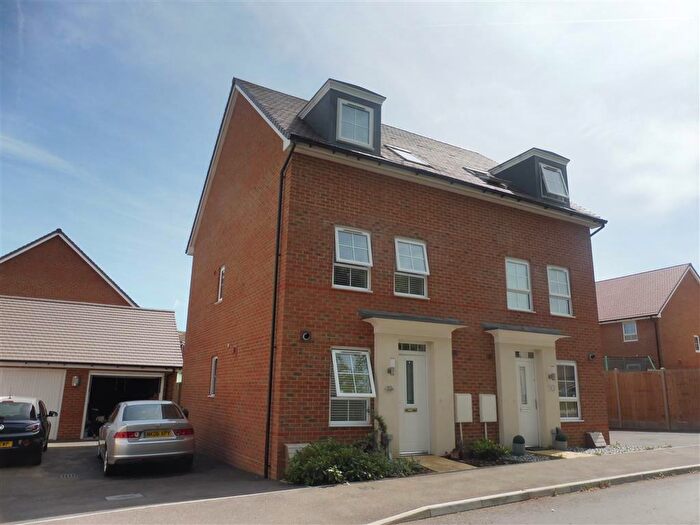 3 Bedroom House To Rent In Bunyard Way, Allington, Maidstone, ME16