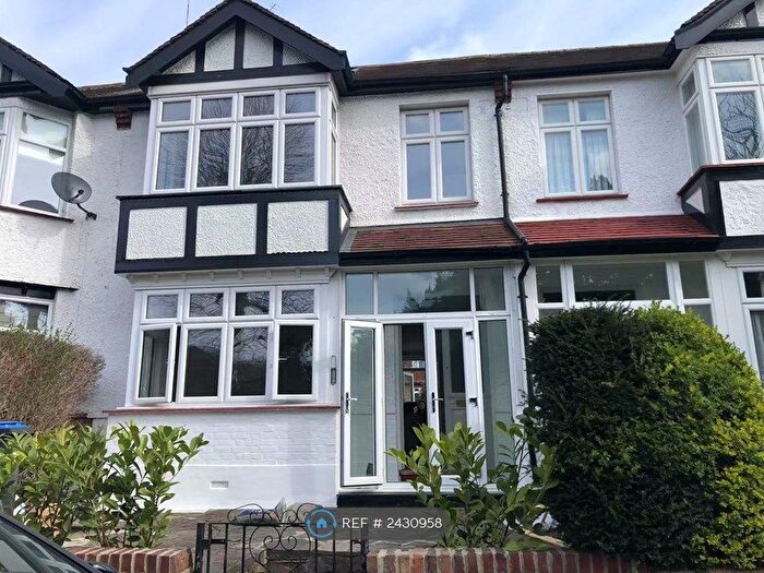 3 Bedroom Terraced House To Rent In Parsonage Lane, Enfield, EN2