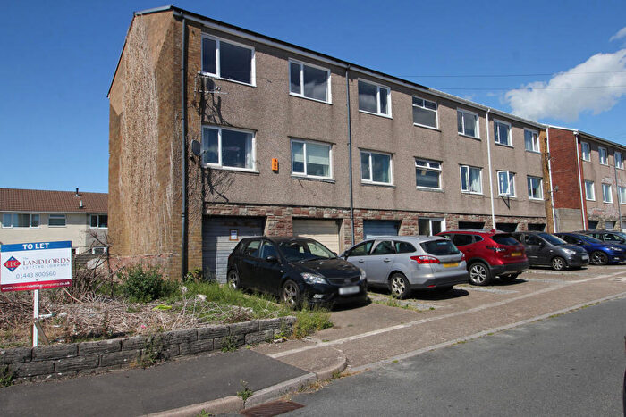 2 Bedroom Apartment To Rent In Heol Treferig, Beddau, CF38