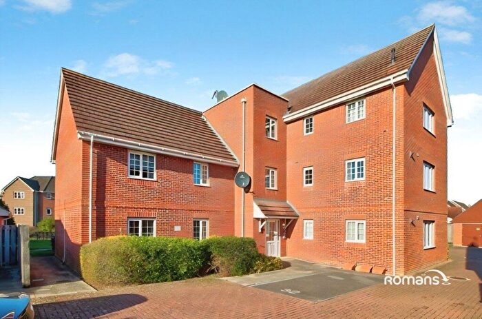 2 Bedroom Apartment For Sale In School Close, Basingstoke, Hampshire, RG22