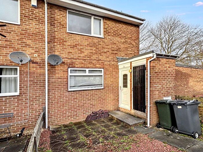 1 Bedroom Flat To Rent In Waltham Close, Wallsend, NE28
