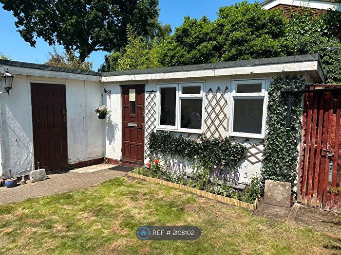 Studio To Rent In Liberty Lane, Addlestone, KT15