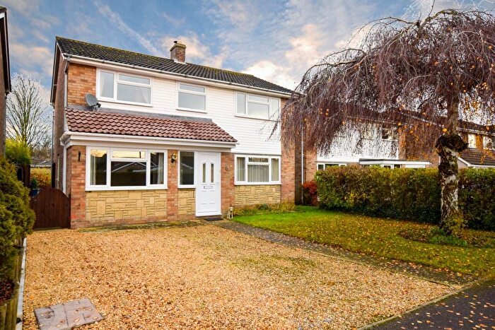 4 Bedroom Detached House To Rent In St. Giles Close, Wendlebury, Bicester, OX25