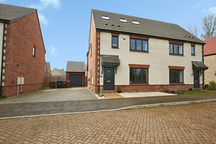 4 Bedroom Semi-Detached House For Sale In Davies Edge, Marcham, Abingdon, OX13