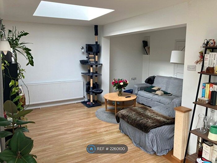 4 Bedroom Semi-Detached House To Rent In Noel Road, London, W3