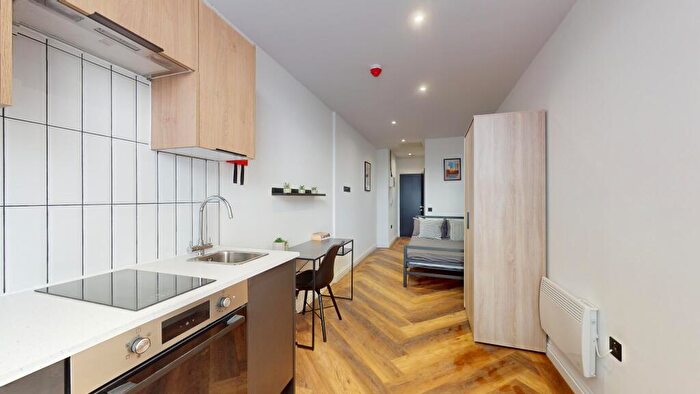 1 Bedroom Flat To Rent In Thurloe Street, M14