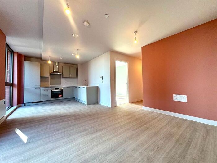 2 Bedroom Flat To Rent In Botanical Avenue, Manchster, M16