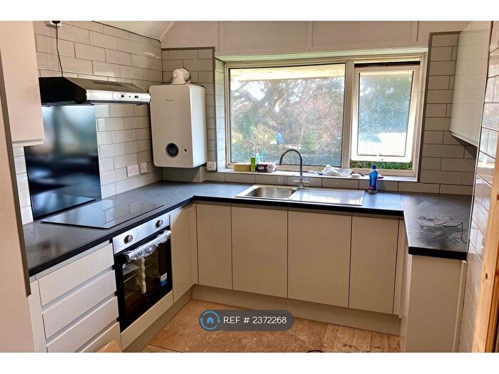 2 Bedroom Flat To Rent In Glyne Ascent, Bexhill-On-Sea, TN40