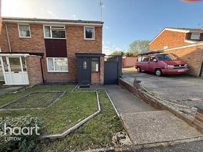 3 Bedroom End Of Terrace House To Rent In Buckingham Drive, Luton, LU2