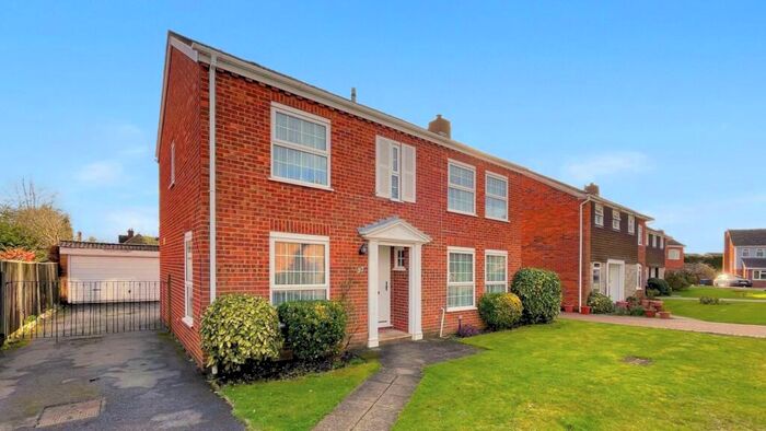 4 Bedroom Detached House To Rent In Mallow Park, Maidenhead, SL6