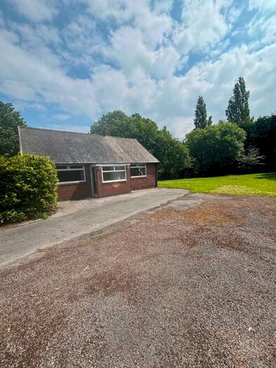 3 Bedroom Bungalow To Rent In Higher Road, Halewood, Liverpool, L26