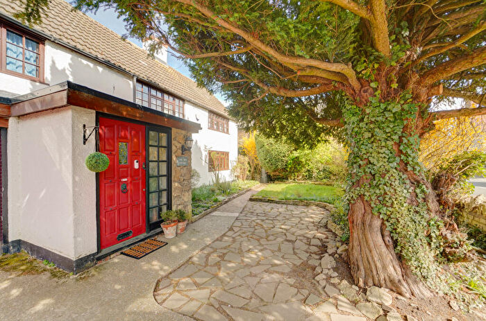 4 Bedroom Detached House For Sale In High Street, Turvey, MK43