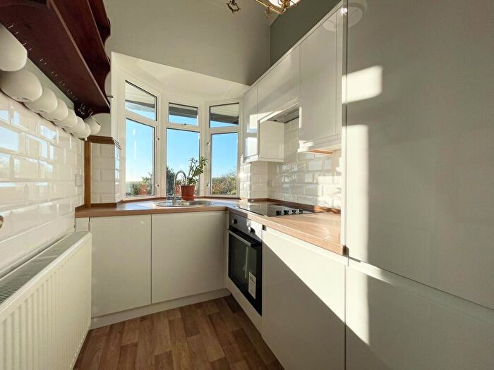 Apartment To Rent In Longhill Rd, BN2
