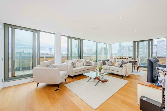 3 Bedroom Penthouse To Rent In Palm House, Sancroft Street, Nine Elms, London, SE11
