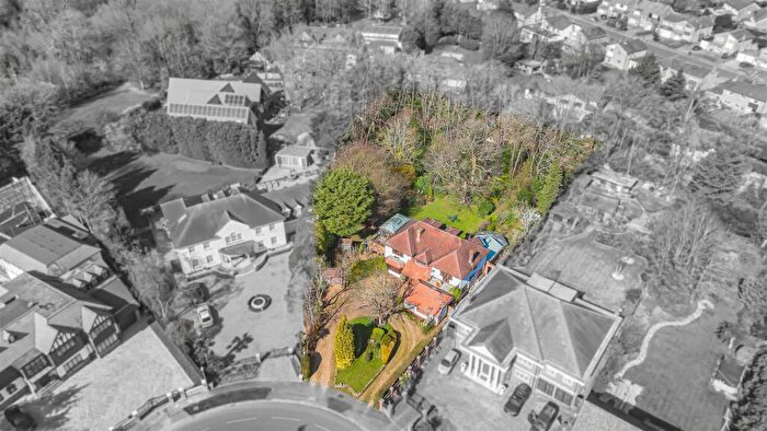 6 Bedroom Detached House For Sale In Carnaby Road, Broxbourne, EN10