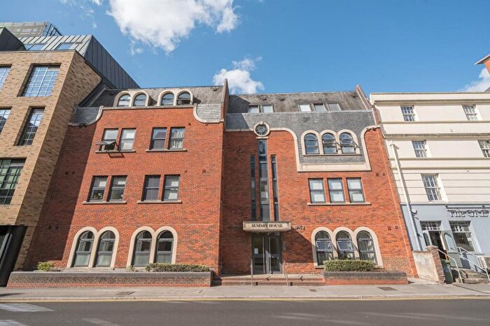 1 Bedroom Apartment To Rent In Summit House, - Greyfriars Road, Reading, RG1