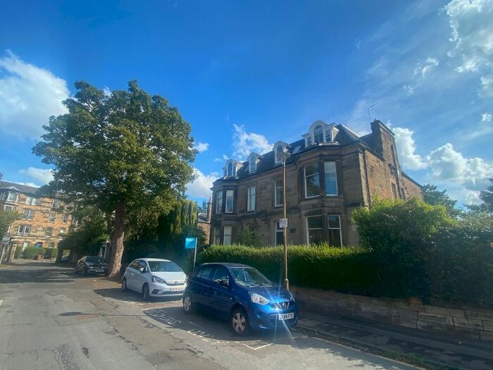 3 Bedroom Flat To Rent In Mayfield Terrace, Newington, Edinburgh, EH9