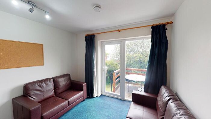 3 Bedroom House To Rent In Crookesmoor Road, S10