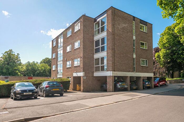 1 Bedroom Flat For Sale In Gledhow Wood Close, Gledhow, Leeds, LS8