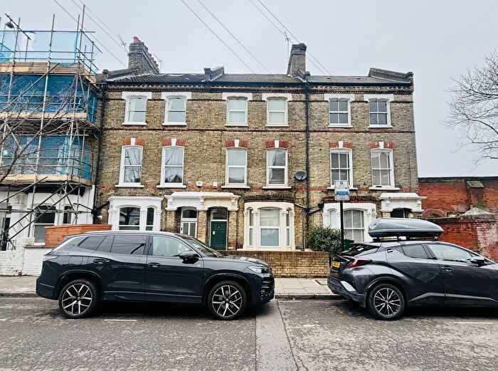 1 Bedroom Flat To Rent In Gillespie Road, London, N5