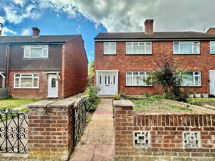 3 Bedroom End Of Terrace House To Rent In Lilliput Avenue, Northolt, UB5