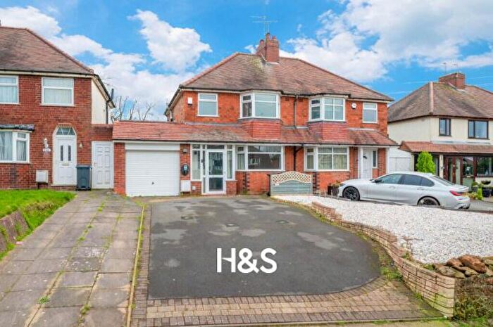 3 Bedroom Semi-Detached House To Rent In Brandwood Road, Birmingham, B14
