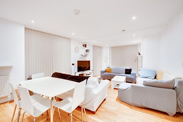 1 Bedroom Flat For Sale In Station Road, London, SE13