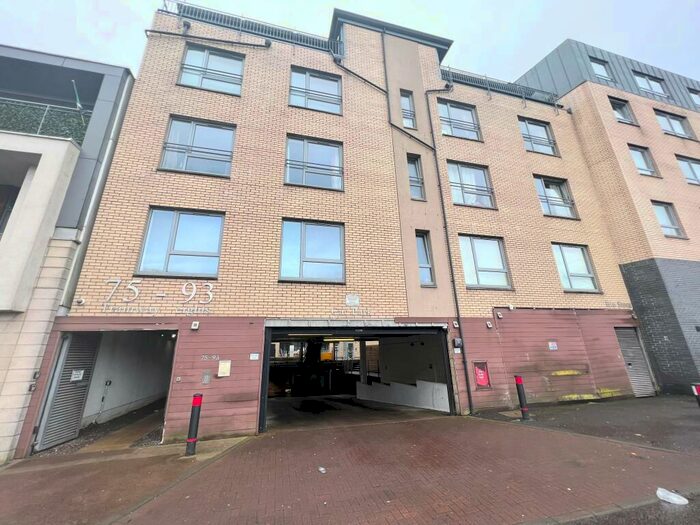 3 Bedroom Apartment To Rent In Barrland Street, Pollokshields, G41