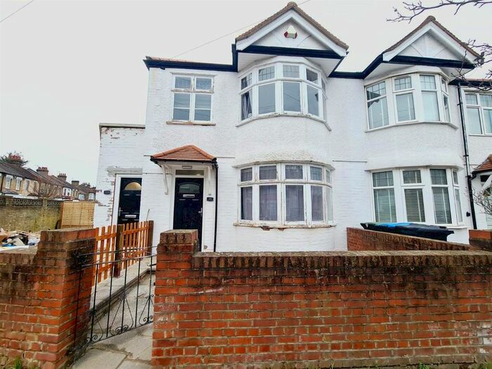 4 Bedroom Property To Rent In Croyland Road, London, N9