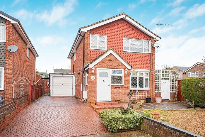 4 Bedroom Detached House For Sale In Aberdeen Close, Bletchley, Milton Keynes, MK3