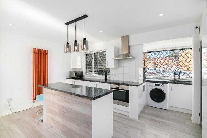 3 Bedroom Semi-Detached House To Rent In Blackborne Road, Dagenham, London, RM10
