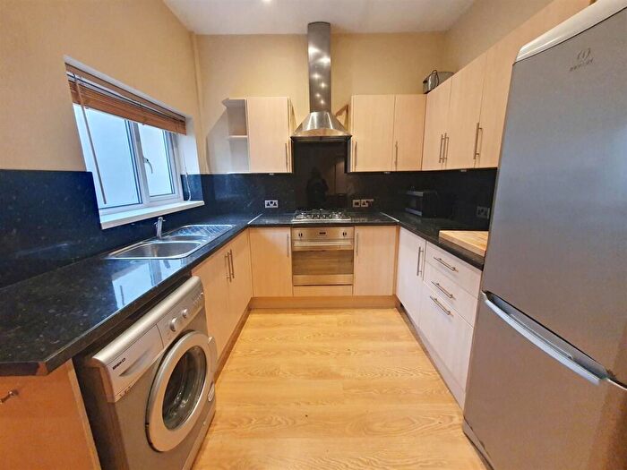2 Bedroom Terraced House To Rent In Lilac Avenue Off Hardy Street, HU5