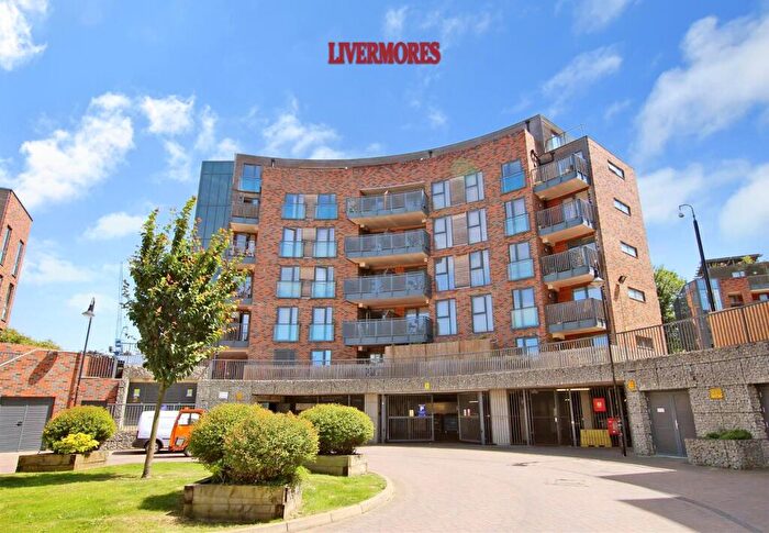 1 Bedroom Apartment To Rent In Townhall Square, Crayford, Dartford, DA1