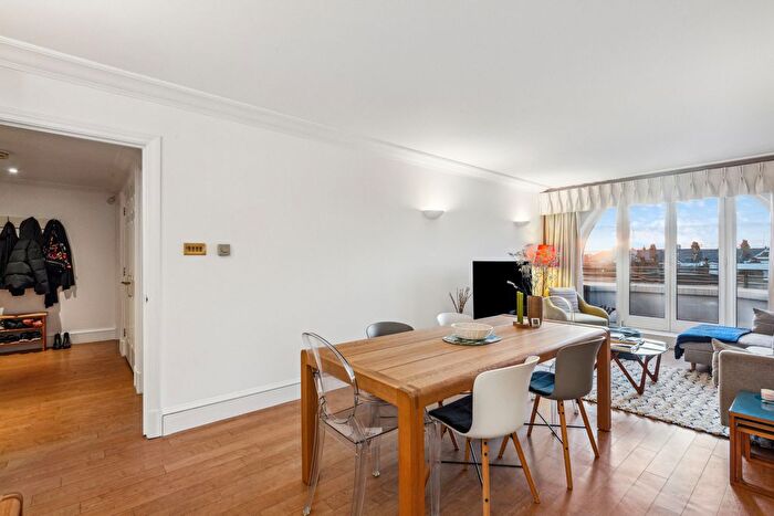 2 Bedroom Flat For Sale In Consort Court, Wrights Lane, W8