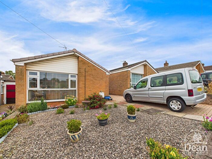 2 Bedroom Semi-Detached Bungalow For Sale In Lakeside Avenue, Lydney, GL15