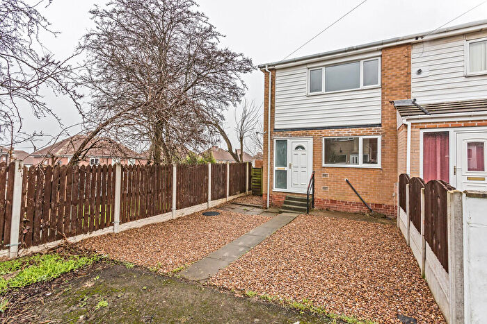 2 Bedroom Semi-Detached House To Rent In St John Close Rotherham, S65