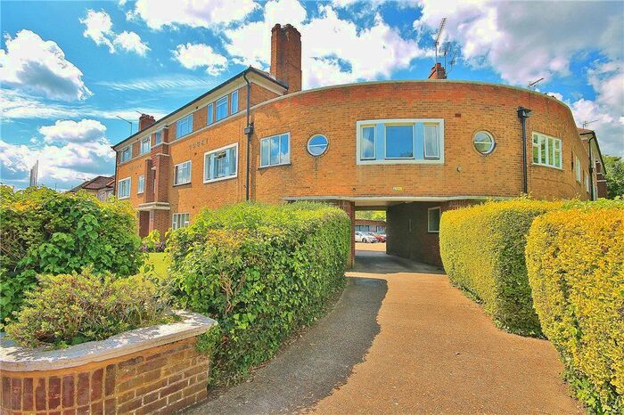 2 Bedroom Flat To Rent In Pelham Court, Kingston Road, Staines-Upon-Thames, Surrey, TW18