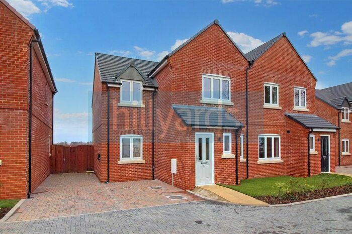 3 Bedroom Semi-Detached House For Sale In Station Road, Quainton, Aylesbury, HP22