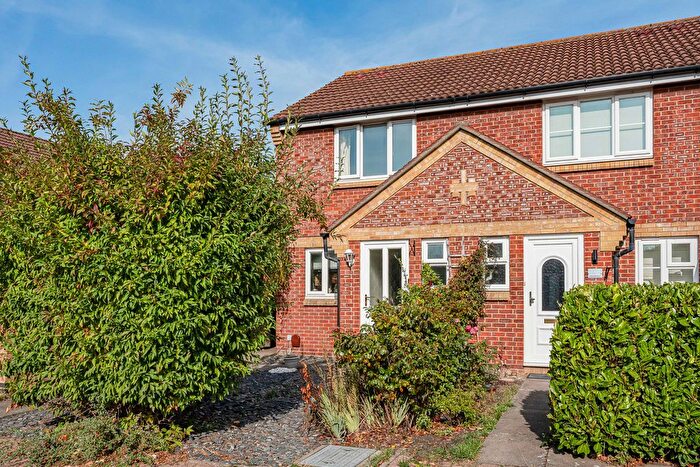 2 Bedroom End Of Terrace House For Sale In Weavercroft, Didcot, OX11