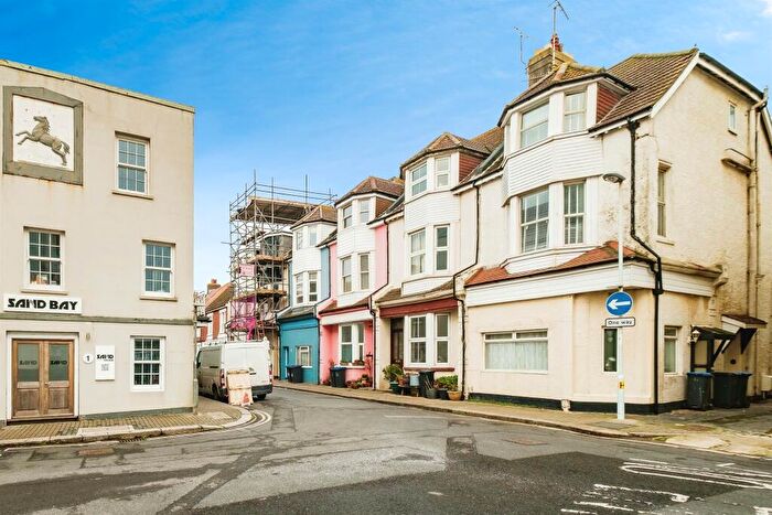 1 Bedroom Flat To Rent In Thorn Road, Worthing, BN11