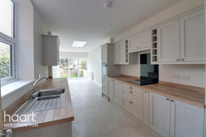 4 Bedroom Terraced House To Rent In St Georges Avenue, Northampton, NN2