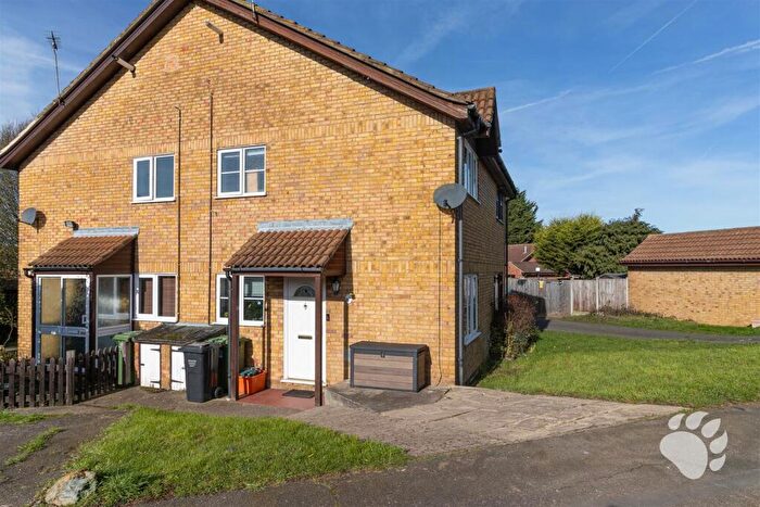 1 Bedroom End Of Terrace House For Sale In Broad Oaks, Wick Meadows, SS12