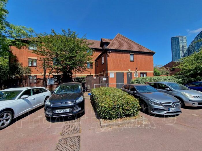 1 Bedroom Flat To Rent In Golding Court, Riverdene Road, Ilford, IG1